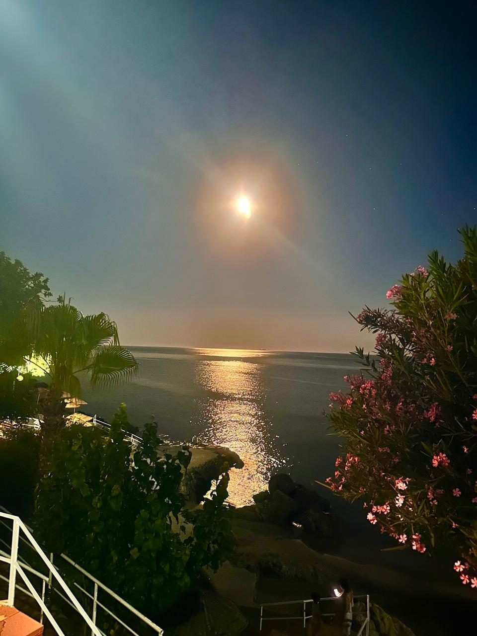 Bozyazı'da mehtaplı Akdeniz gecesi